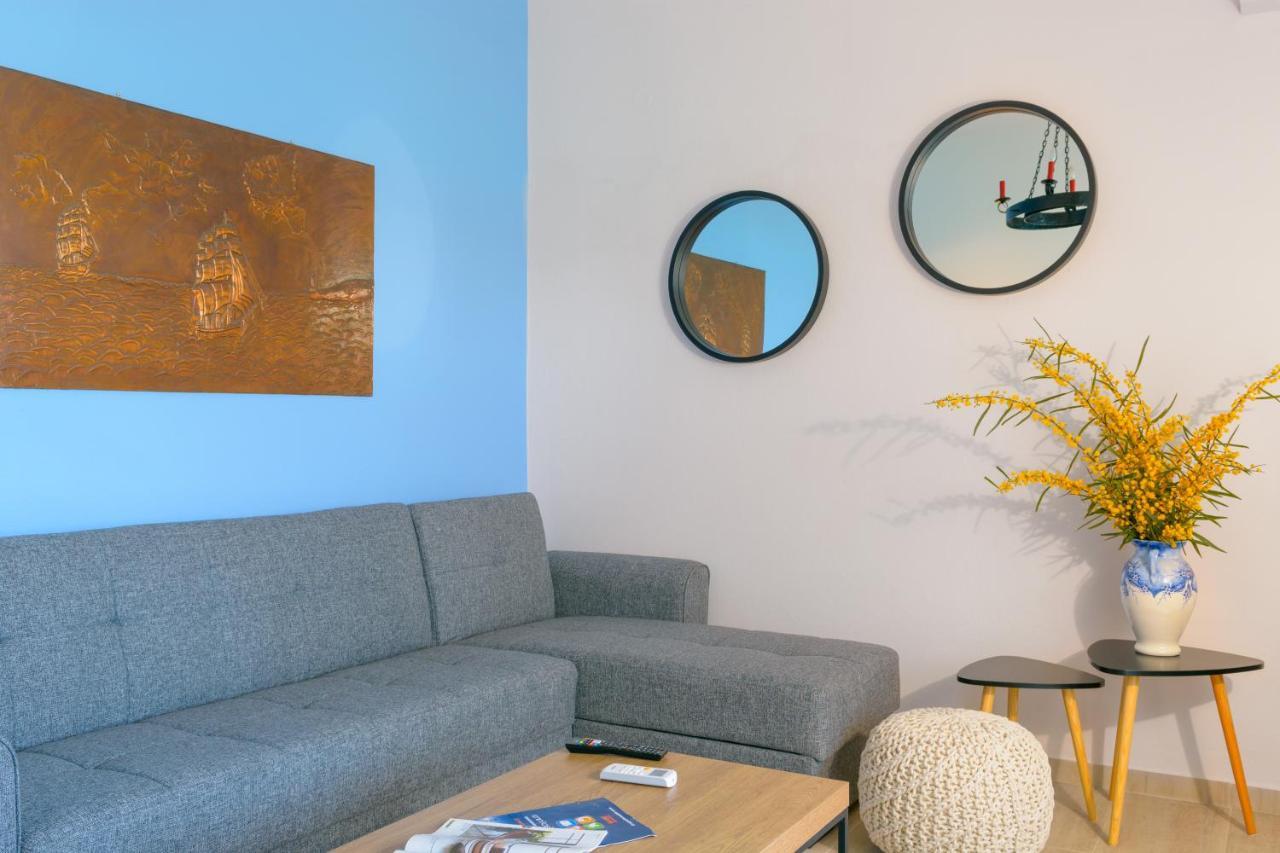 Margarita'S Seafront Luxury Apartment エロウンダ エクステリア 写真